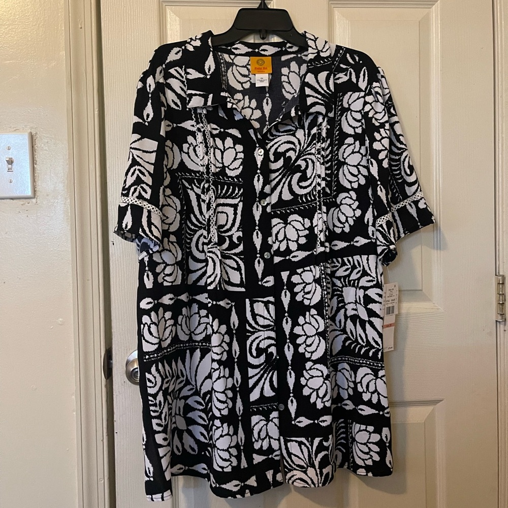 Ruby Rd. Black and White Floral Blouse